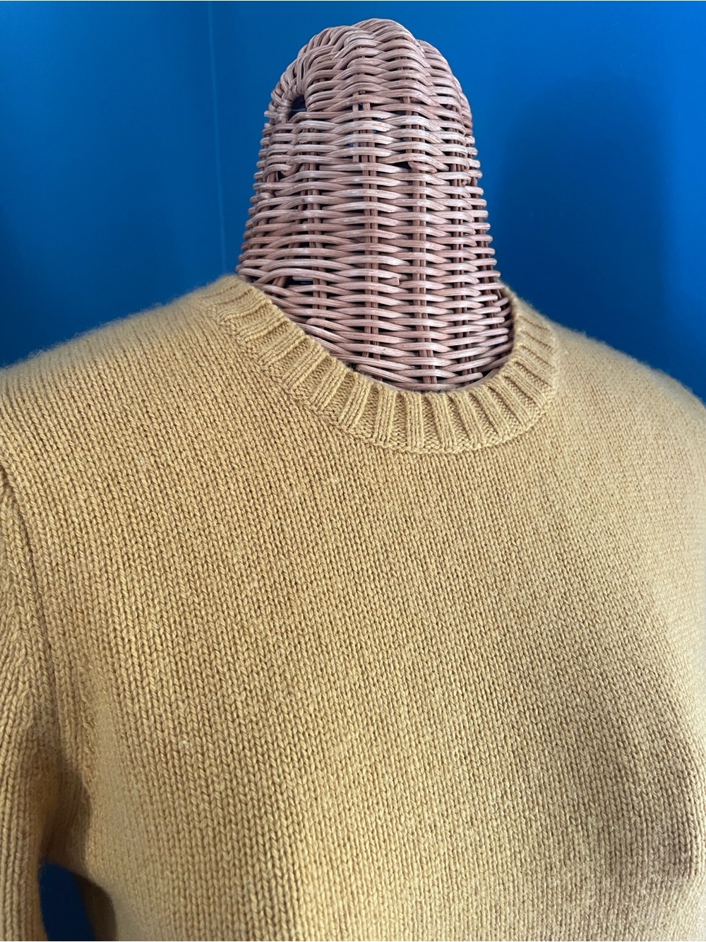 Tory Sport 100% Cashmere Crew Neck Sweater Mustard Yellow Logo Size XS - Picture 3 of 14